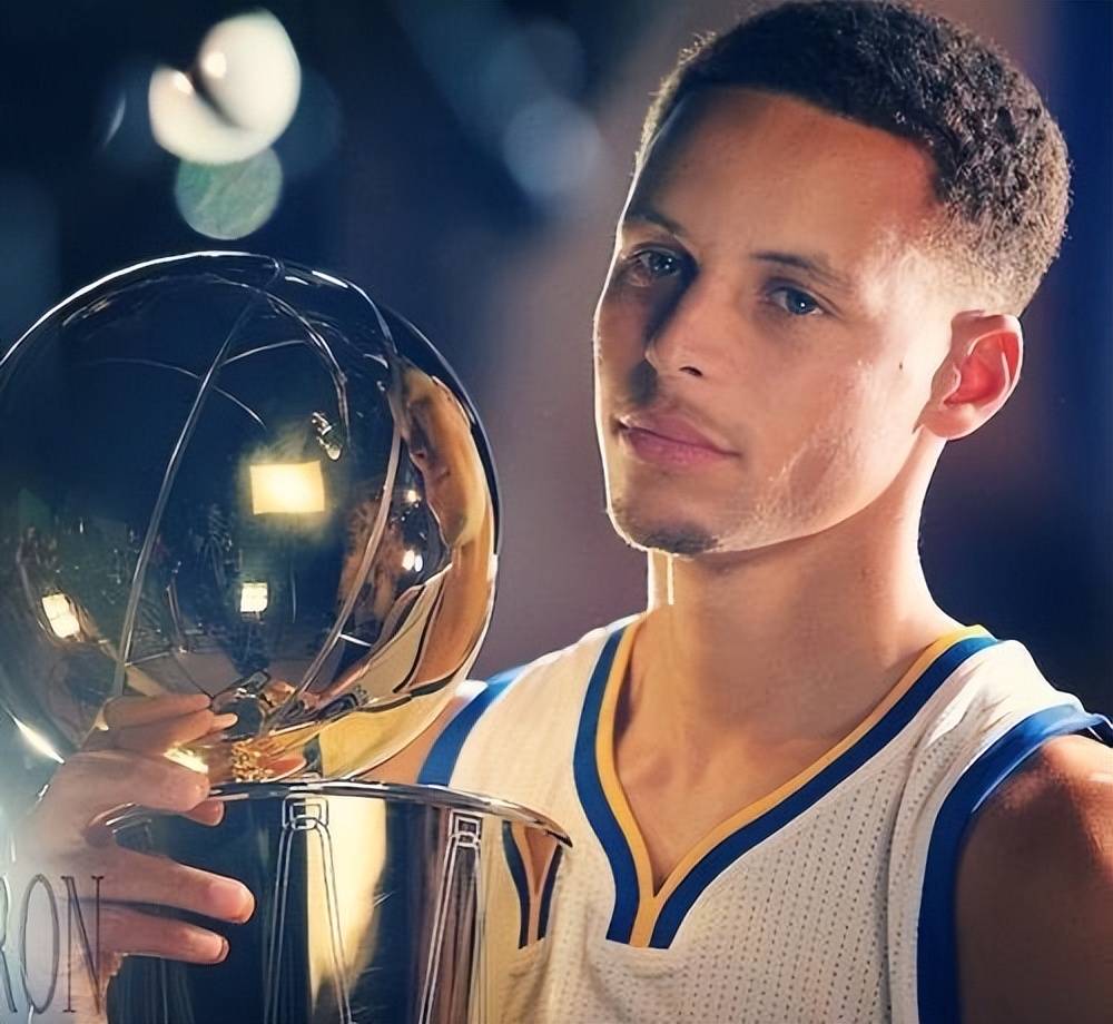 正是年轻球 正是年轻球