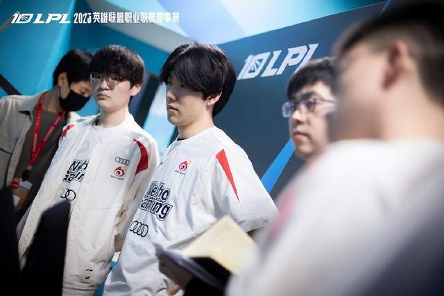 上的一场关 上的一场关