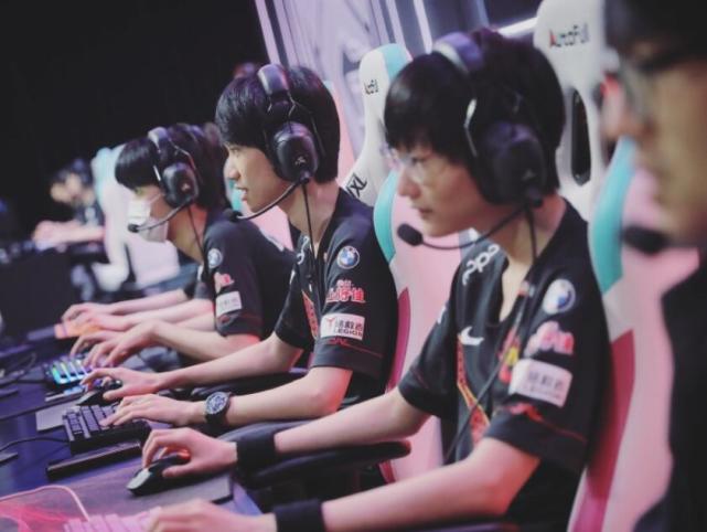 稳住判断的 稳住判断的