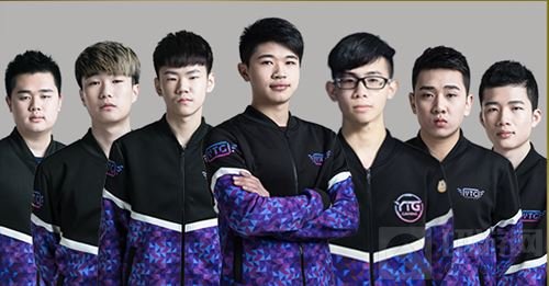 僵直明显的 僵直明显的